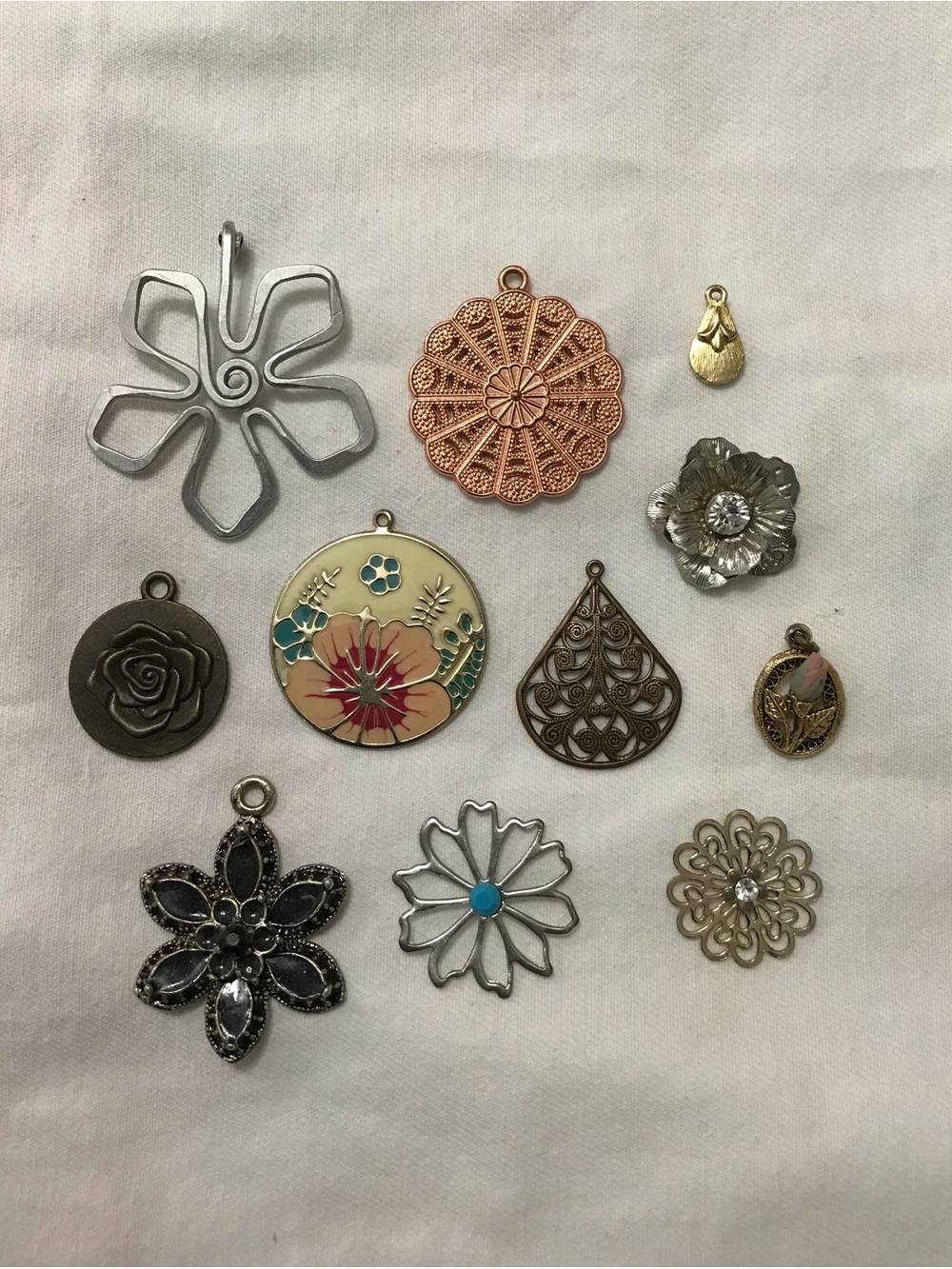 Floral Flower Charm Pendant Jewelry Crafting Lot